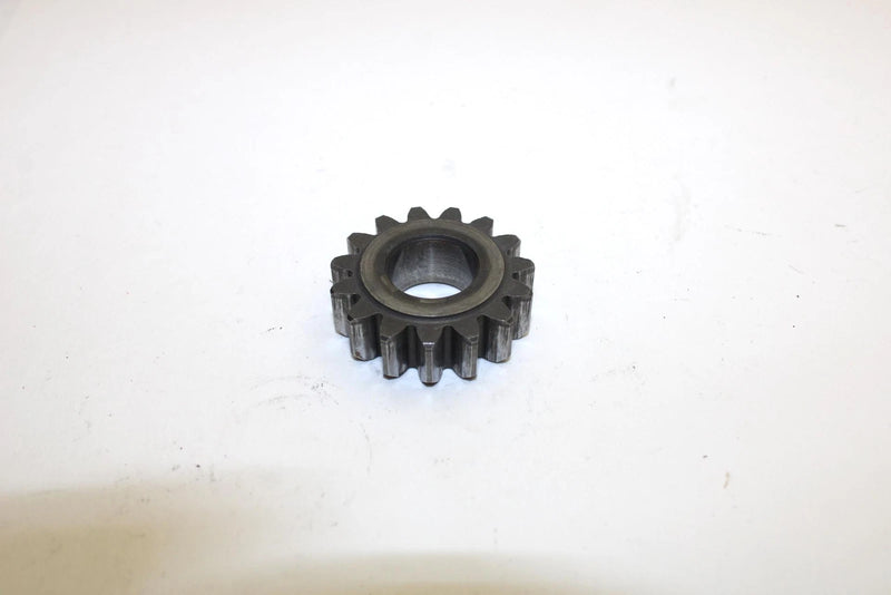 Suzuki  OEM Trans Tranny Transmission 2nd Drive 15T Gear 24221-18a00 Q1876