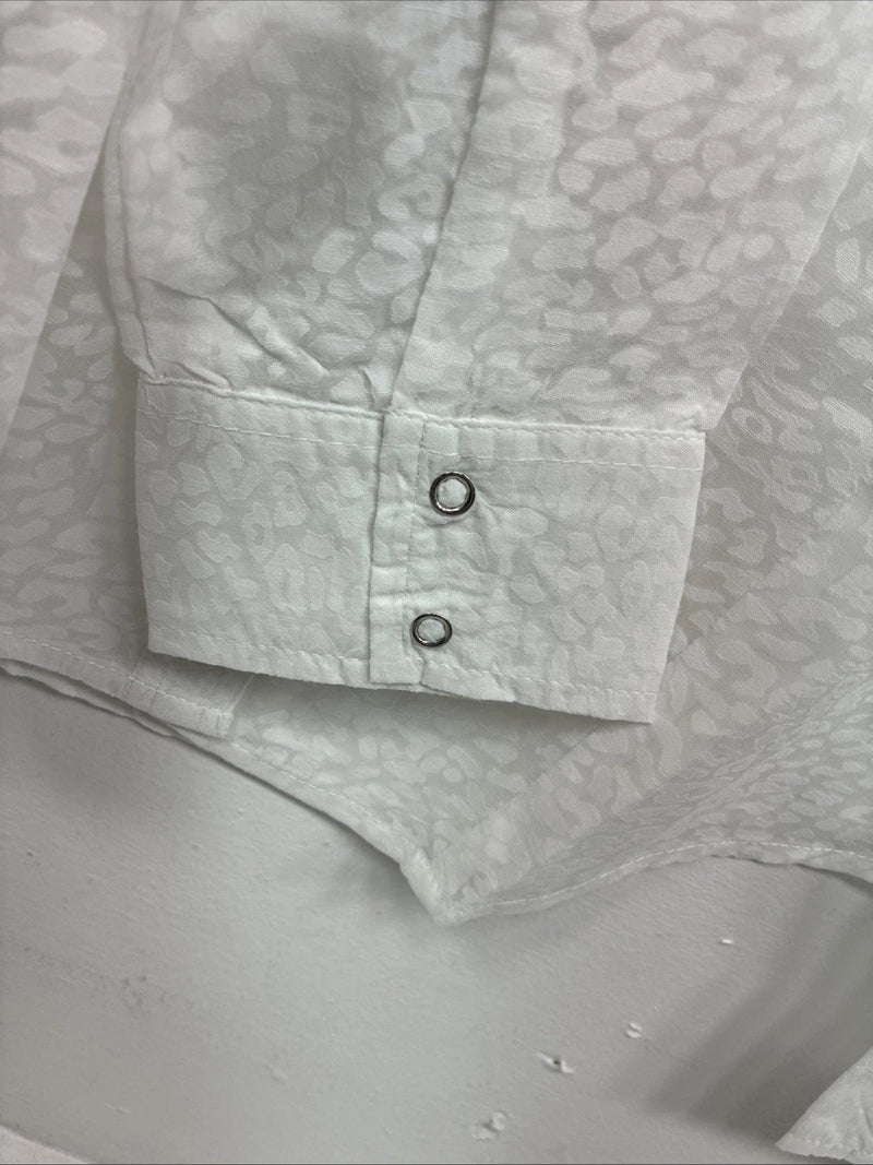 New Women’s Cumberland White Cheetah Print Long Sleeve Pearl Snap Large GG-82