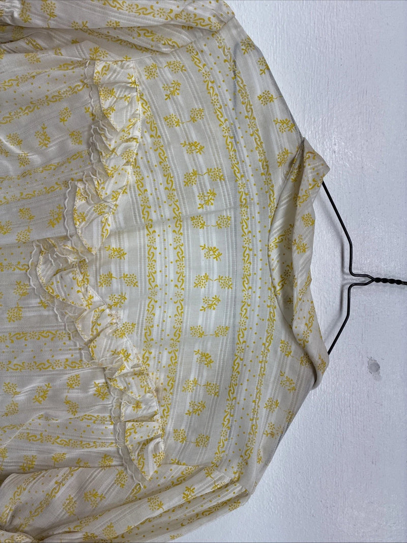 New Women’s White Yellow Design Short Sleeve Half Zip Size 40 TT-87