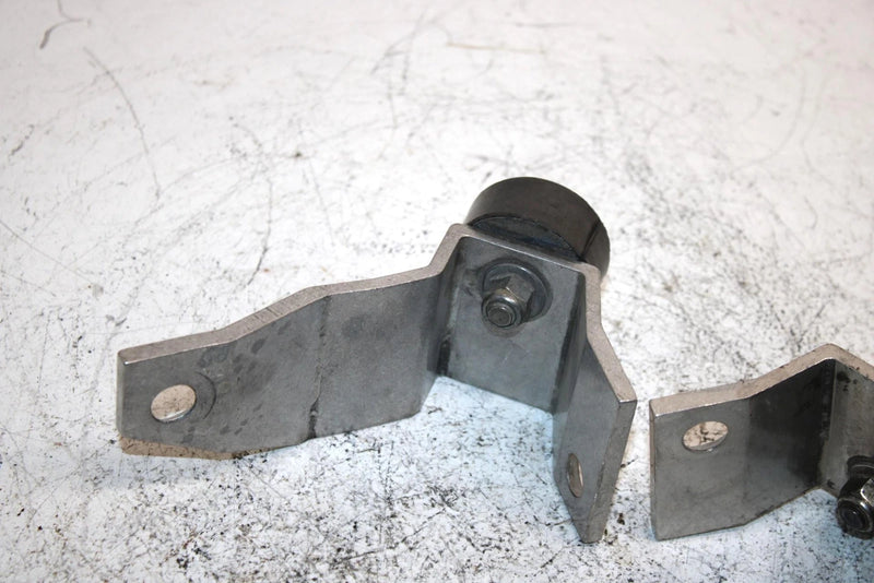01 Arctic Cat 550 Oem Rear Engine Mount Set W/Dampner 06608-235 0608-217 SAS12