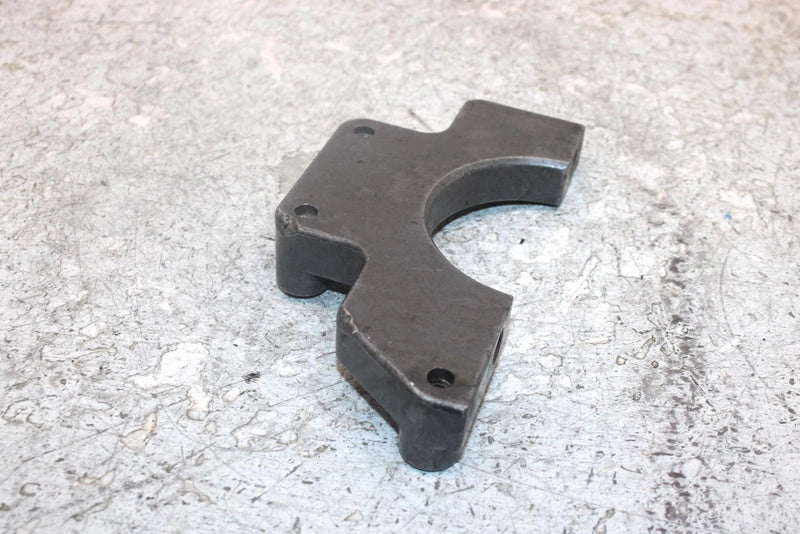2004 Polaris Trail Boss 330 Oem Lower Brake Caliper Mount 5131786 AP117