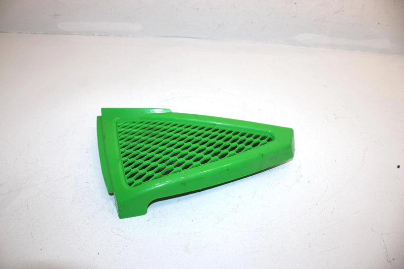 07 Arctic Cat F1000 Efi Oem Right Air Intake Bezzel 4606-584 SA252
