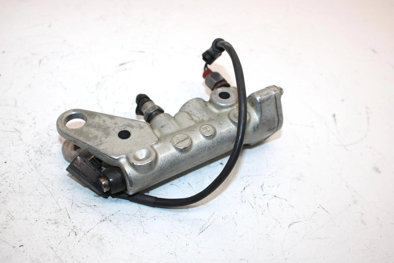 16Can-am OutlanderLMax 450 Efi Dps Oem RearBrake Master Cylinder 705601273 AB5