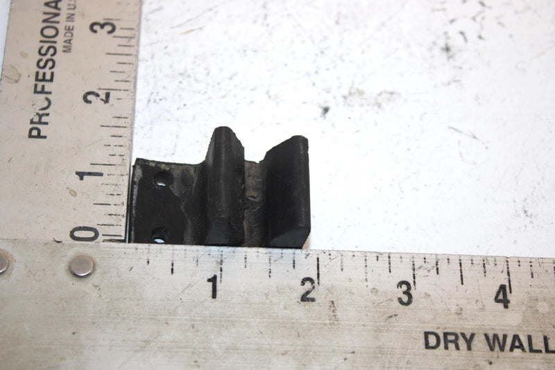 90 Yamaha Exciter Oem Hood Stopper 8V0-77188-00-00 Q4109