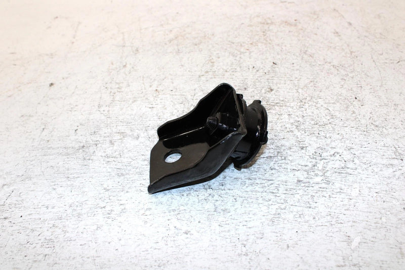 1995 Yamaha Vmax 600 Le Oem Front Lower Right Motor Mount 85L-21417-00-00 SY21