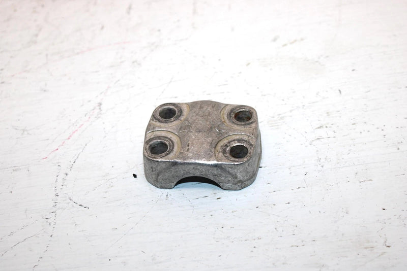 1984 Honda Atc 200 Esa Oem Rear Axle Clamp 51634-MA0-003 AH60