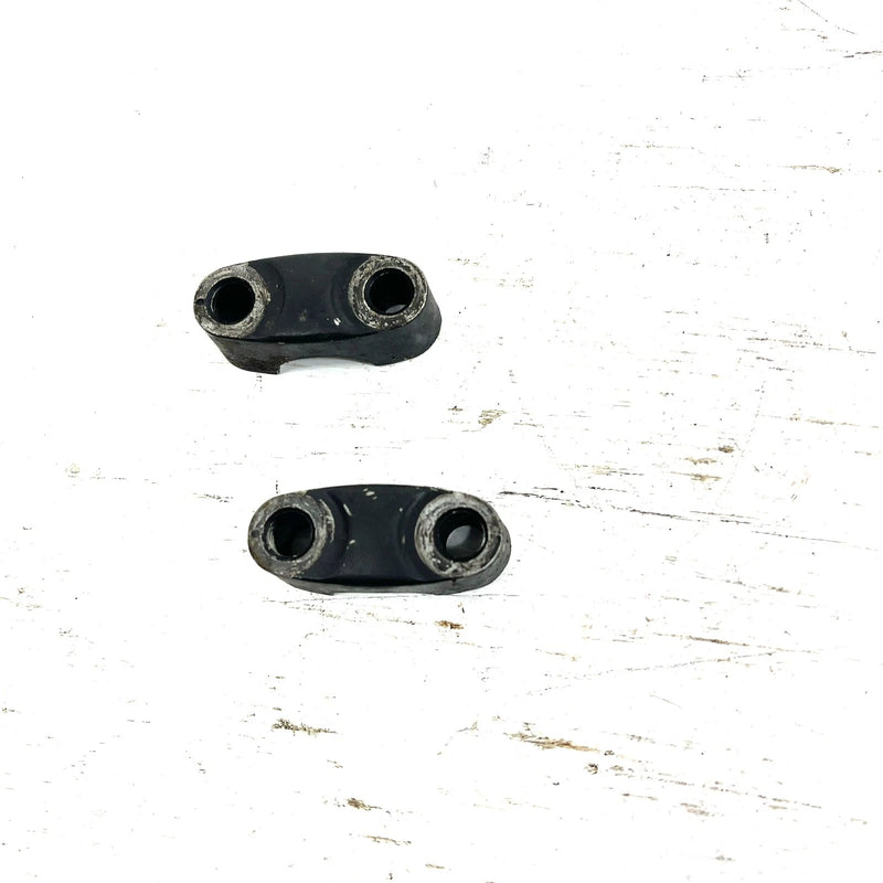1986 Yamaha Moto 4 OEM Handlebar Clamp Pair 1E6-23441-00-00 AY66