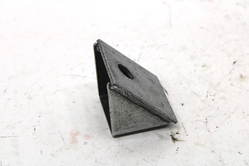 Yamaha Oem Engine Motor Mount 8H8-21418-01-00 SY131