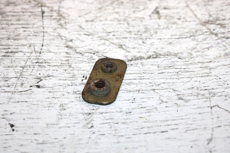 1998 Arctic Cat Zr 600 Oem Hood Hinge Nut Plate 1606-623 SA33