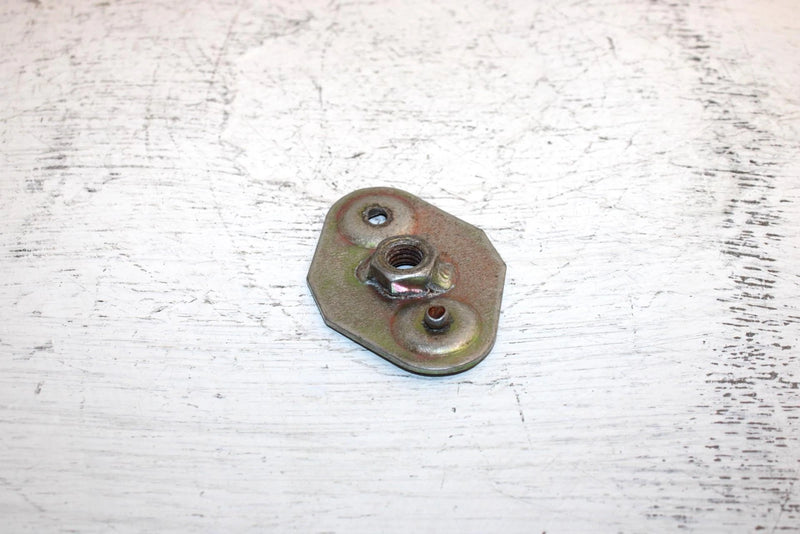 2001 Ski-doo Mxz 600 Oem Nut Plate Bracket 518201307 SS4