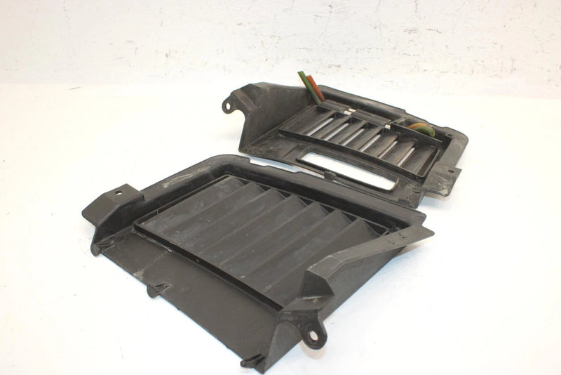 1988 Yamaha Phazer Oem Side Louver Set 8X9-77132-00-00 8X9-77131-00-00 SY26