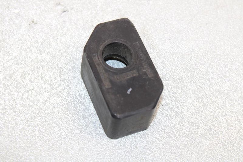 06 Polaris Fusion 900 Oem Right Tensioner Slider Block 5434886 SP3
