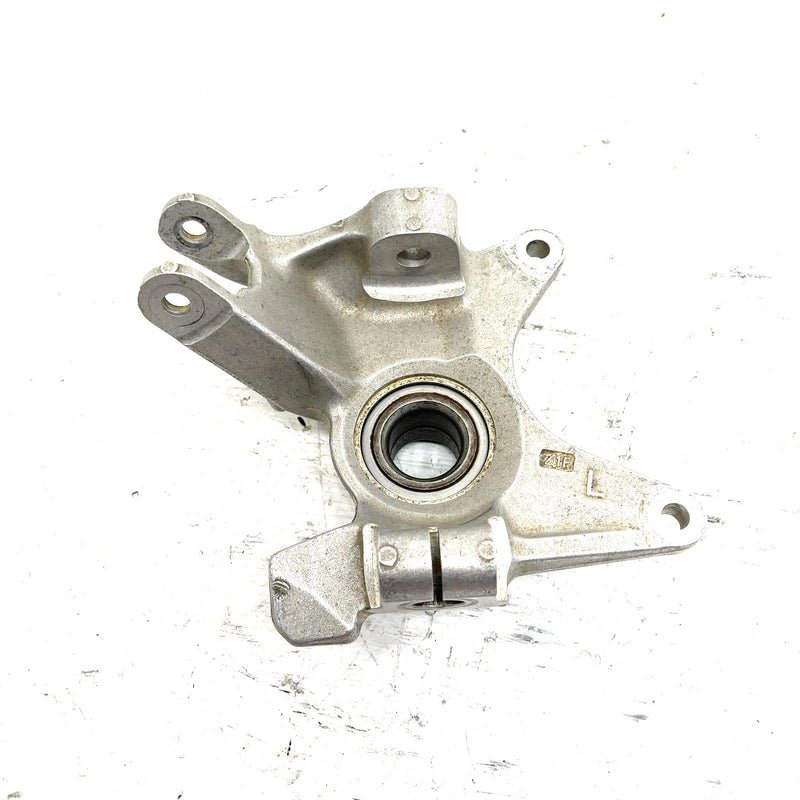 20-22 Can-Am Defender HD10 OEM Left Front Knuckle 706205517 XB0.1