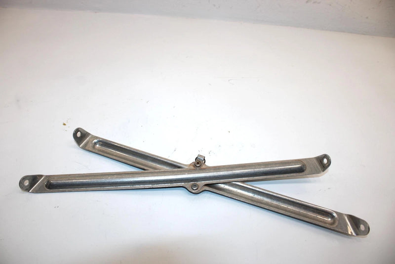 01 Polaris Sks 700 Oem Hood Brace 5242945 5242946 B628