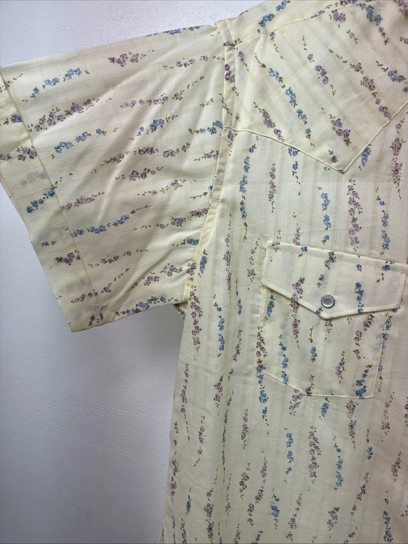 New Women’s White Horse Yellow Floral Short Sleeve Pearl Snap Medium II-97