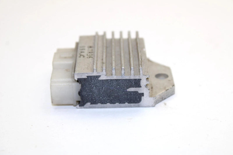 1994 Yamaha Vmax 600 Oem Rectifier Voltage Regulator 89A-81960-00-00 Q2428