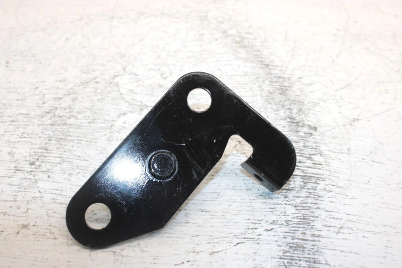 97 Yamaha Venture Oem Front Lower Right Mount W/Dampner 87F-21418-00-00 SY15
