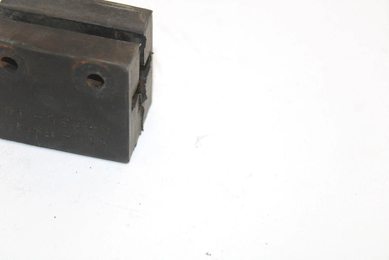 1996 Ski-doo Mxz 583 Oem Rear Suspension Bump Stop 570036700 Q5079