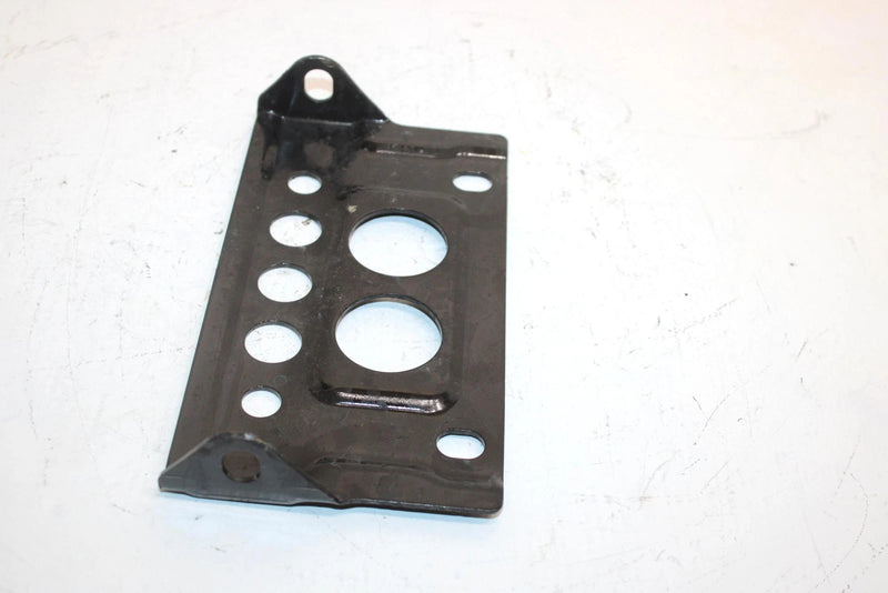 2001 Bombardier Traxter Oem Front Diff Mount Bracket 705400068 AB10