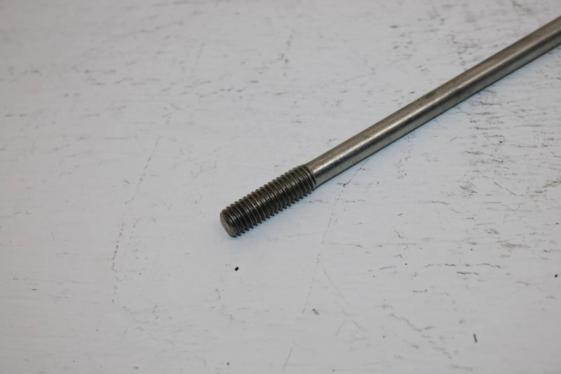 86 Yamaha  Moto 4 Oem Cylinder Head Bolt Pair 90105-08195-00 90105-08160-00 AY7