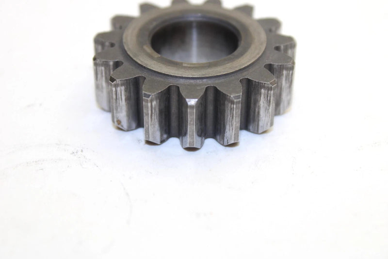 Suzuki  OEM Trans Tranny Transmission 2nd Drive 15T Gear 24221-18a00 Q1876