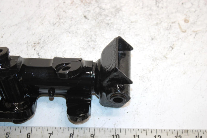 06 Arctic Cat Sabercat 600 Efi Lx Oem Right Steering Knuckle 1703-724 SAS13