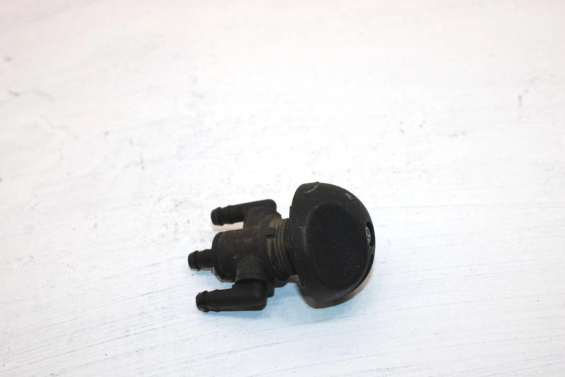 2000 Polaris Trail Boss Oem Fuel Petcock 7052154 AP171