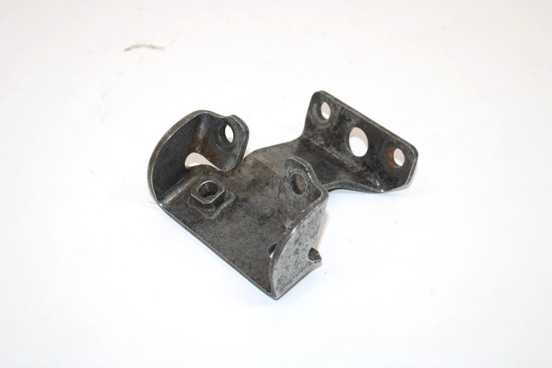 1985 Yamaha Vmax Oem Right Front Engine Mount Bracket 8M6-21429-01-00 SY125