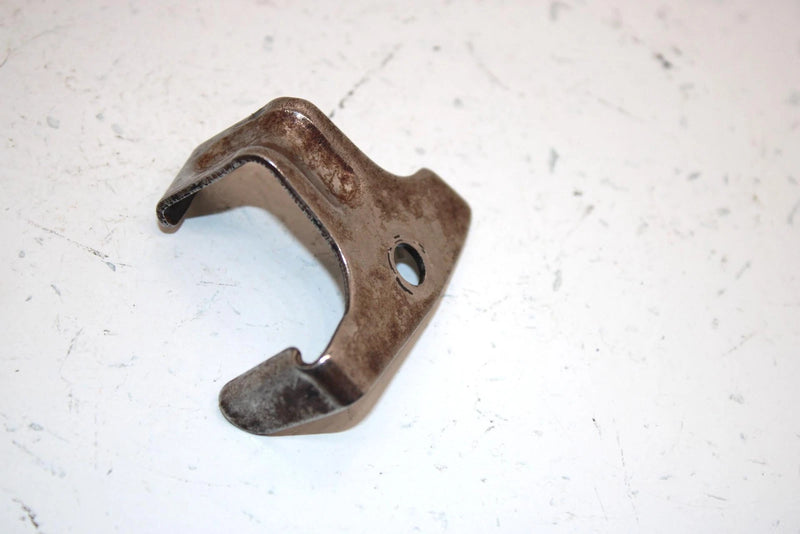 86 Honda Fourtrax 250 Trx250 A Oem Lower Breather Tube Guide 11107-HA0-680 AH32