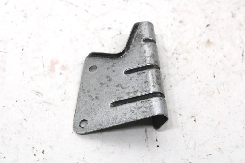 1987 Yamaha Srv Oem Upper Steering Gate Bracket 8K4-23886-00-00 SY131