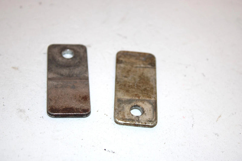04 Polaris Sportsman 500 Oem Seat Lever Retainer Pair 5211033 AP31