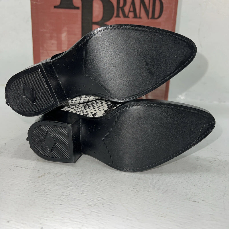 New Children’s Black And White Texas Brand Cowboy Boots. C104 11 D. 24-78