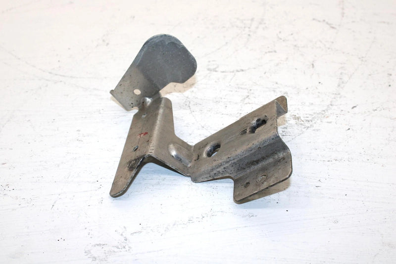 2006 Polaris 600 Fusion Oem Oil Bottle Lower Bracket 5249094 SP31