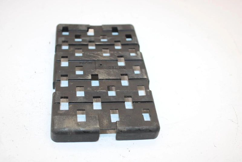 18 Suzuki King Quad 500 Oem Battery Pad 33652-16G00 AS9