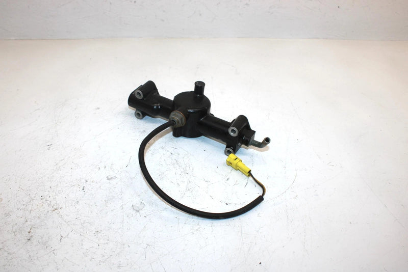 04 ArcticCat MountainC 900 Efi 151OemCoolantManifold W/temp Sensor 3006-731 SAS6