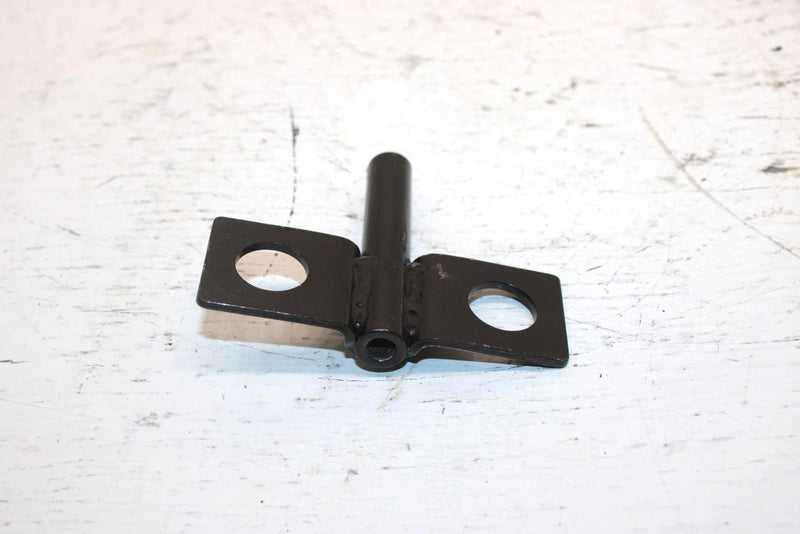 1989 Yamaha Inviter Oem Lower Engine Mount Bracket 81E-21489-01-00 SY17