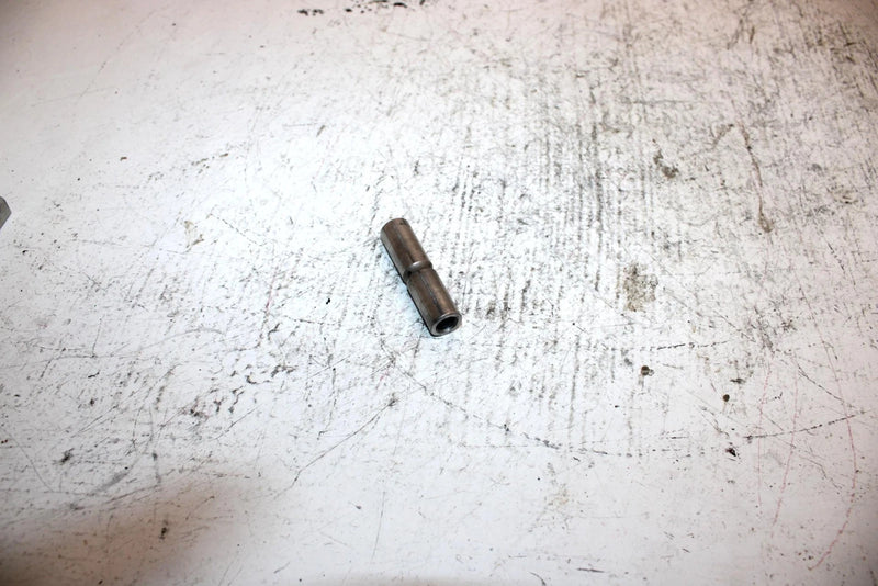 2004 Honda Fourtrax Recon Es Oem Reverse Idler Gear Shaft 23731-HB3-000 AH8