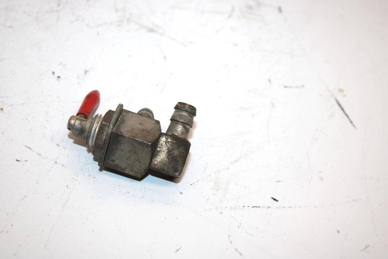 97 Polaris Xcr Se 600Oem Fuel Shut Off Valve 7051016 SP157