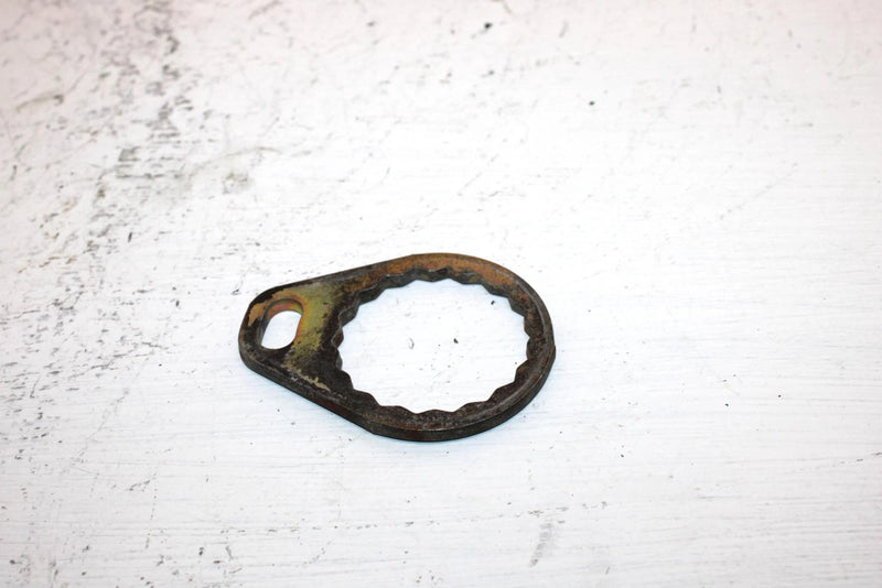 09 Polaris Trail Boss 330 Oem Rear Swingarm Pivot Bolt Lock Bracket5247488 AP181