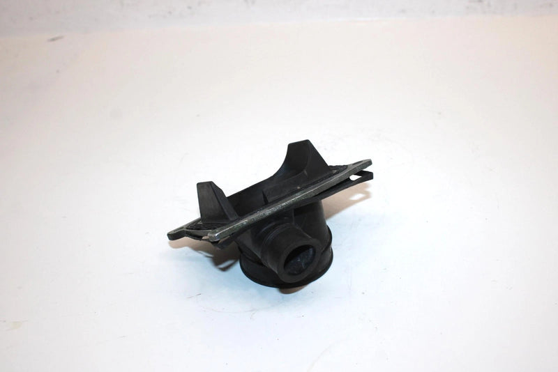 1994 Yamaha Vmax 600 Oem Intake Manifold 8AB-13555-00-00 SY25