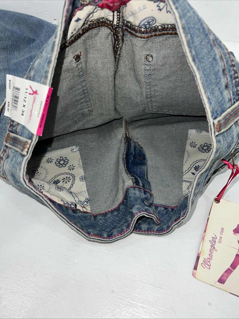 New Women’s Wrangler Low Rise Light Wash Denim Jeans. 11/12x34 P-10