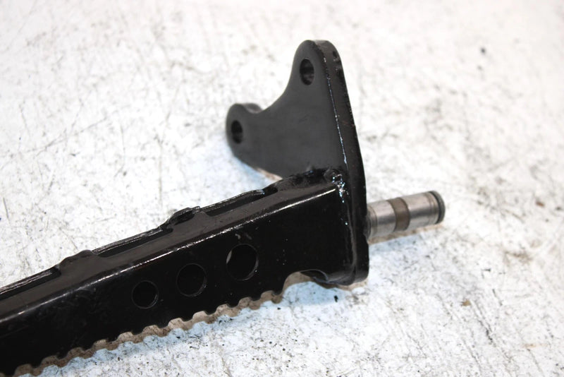 1987 Yamaha  Warrior Oem Left Foot Peg 1UY-27411-00-00 3GD-27411-01-00 AY16