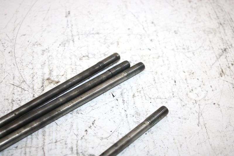 88 Yamaha Excel Iii Oem Cylinder Stud Set Of 8 90116-08107-00 SY12