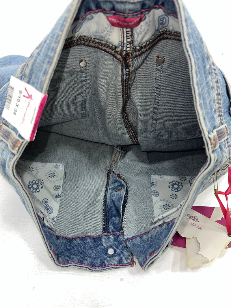 New Women’s Wrangler Light Wash Low Rise Denim Jeans. 9/10x34 N-7