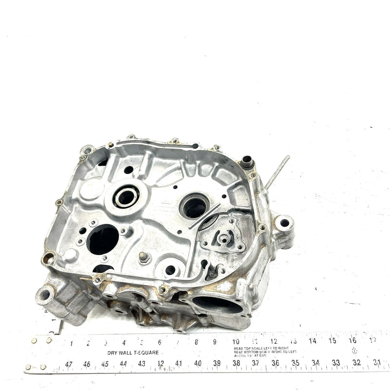 84 Suzuki Quadrunner 185 LT185 OEM Crankcase (Seized Stud) 11300-24841 AS39