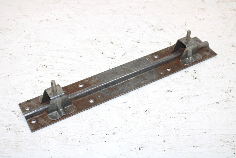 1996 Yamaha Vmax 600 Xt Oem Rear Seat Bracket 8CM-21910-10-00 SY123