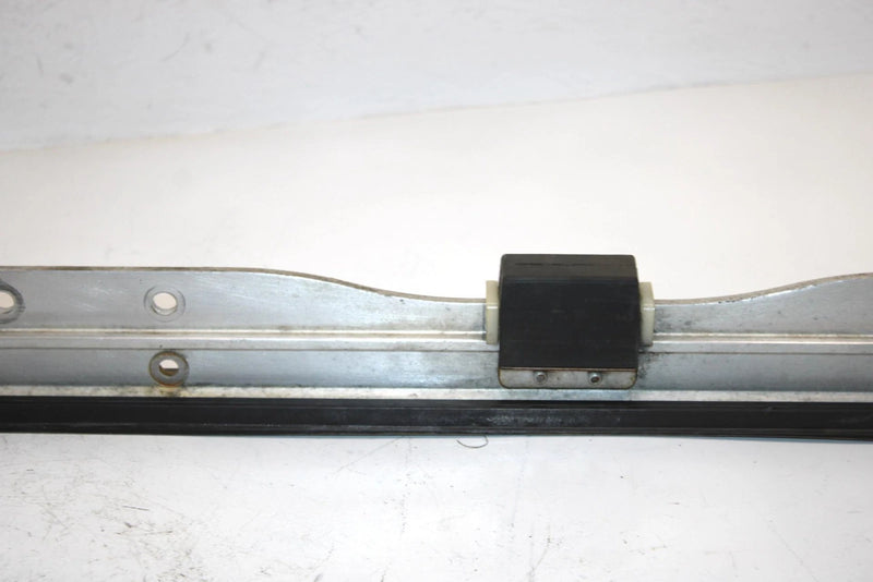 00 Yamaha Sx500r Oem RIght Sliding Frame Rail 8EA-47411-00-00 SY0