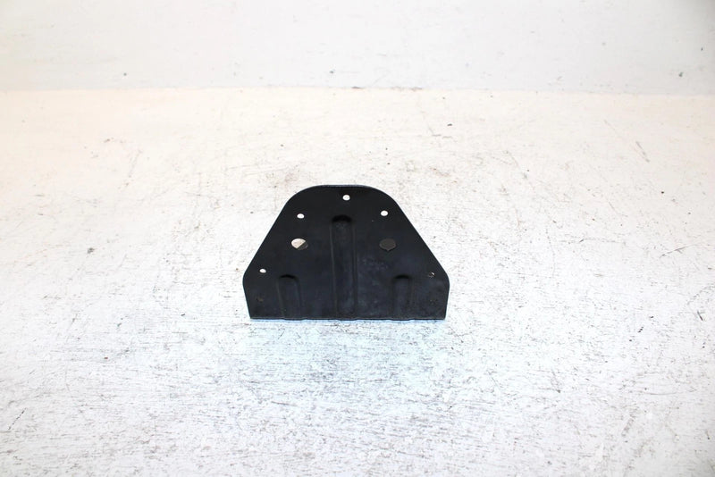1995 Yamaha Vmax 600 Le Oem Skid Bracket Set 8CL-21910-00-00 SY21