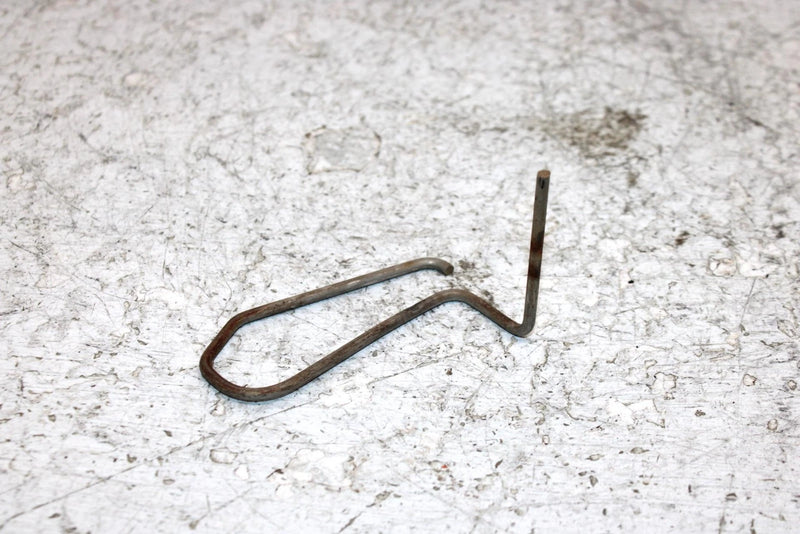 2006 John Deere  Buck 650 Oem Latch Base Spring 705000259 AJ0