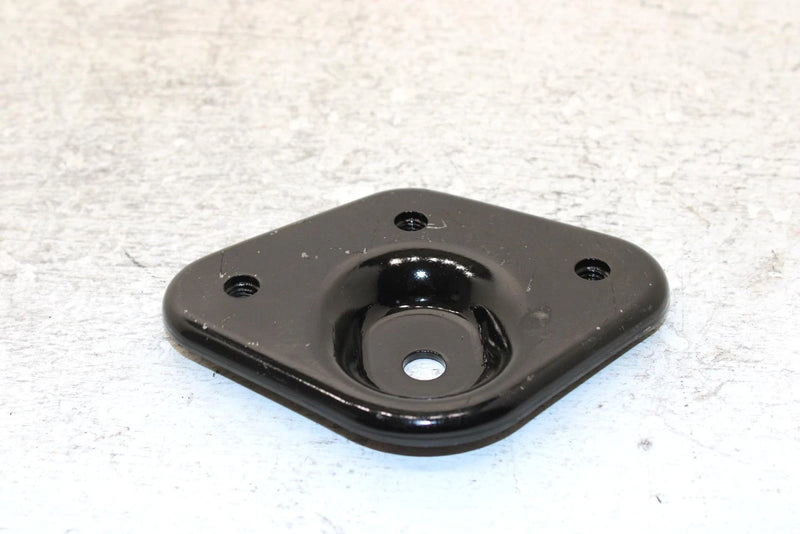1995 Yamaha Vmax 500 Oem Skid Mount Bracket Pair 8AB-47425-00-00 SY34